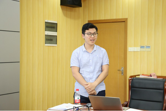 大象传媒
春季学期基层党建工作研讨会暨第四次党支部书记例会召开647.png